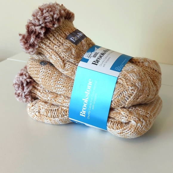 Chunky Cable Knit Cozy Warmer Socks with grippers - Picture 2 of 5